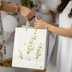 Ile trwa Komunia? Planowanie dnia bez stresu poradnik