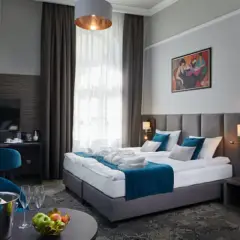 Gość w pokoju hotelowym: Czy to legalne? Sprawdź zanim zaprosisz