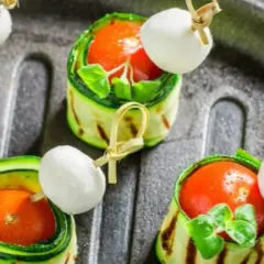 Danie, które zaskoczy gości: przepisy na efekt "wow" i plating