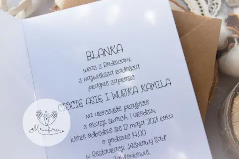 Jak napisać idealne zaproszenie dla cioci i wujka? Wzory!