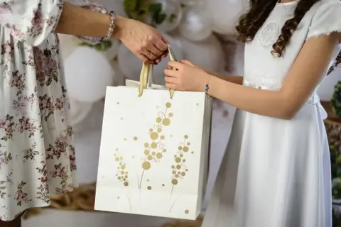 Ile trwa Komunia? Planowanie dnia bez stresu poradnik