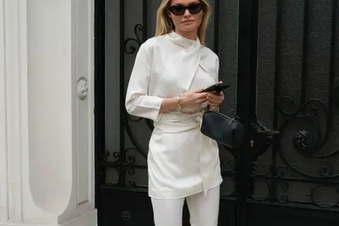 Jak się ubrać na chrzciny? Gość kobieta: elegancja bez faux pas.