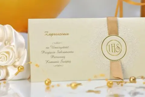 Jak stworzyć idealne zaproszenie na Komunię dla chrzestnych? Poradnik