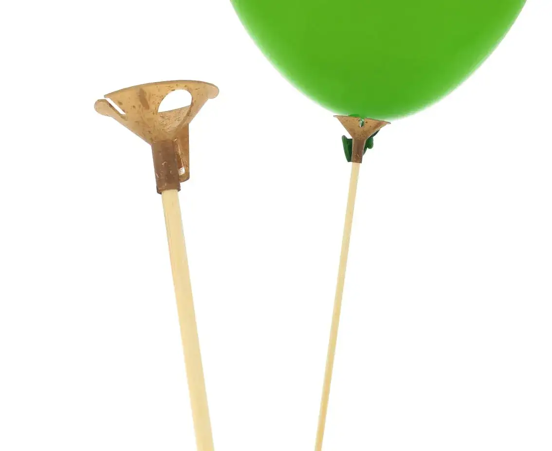 różne rodzaje patyczków do balonów plastikowe drewniane papierowe