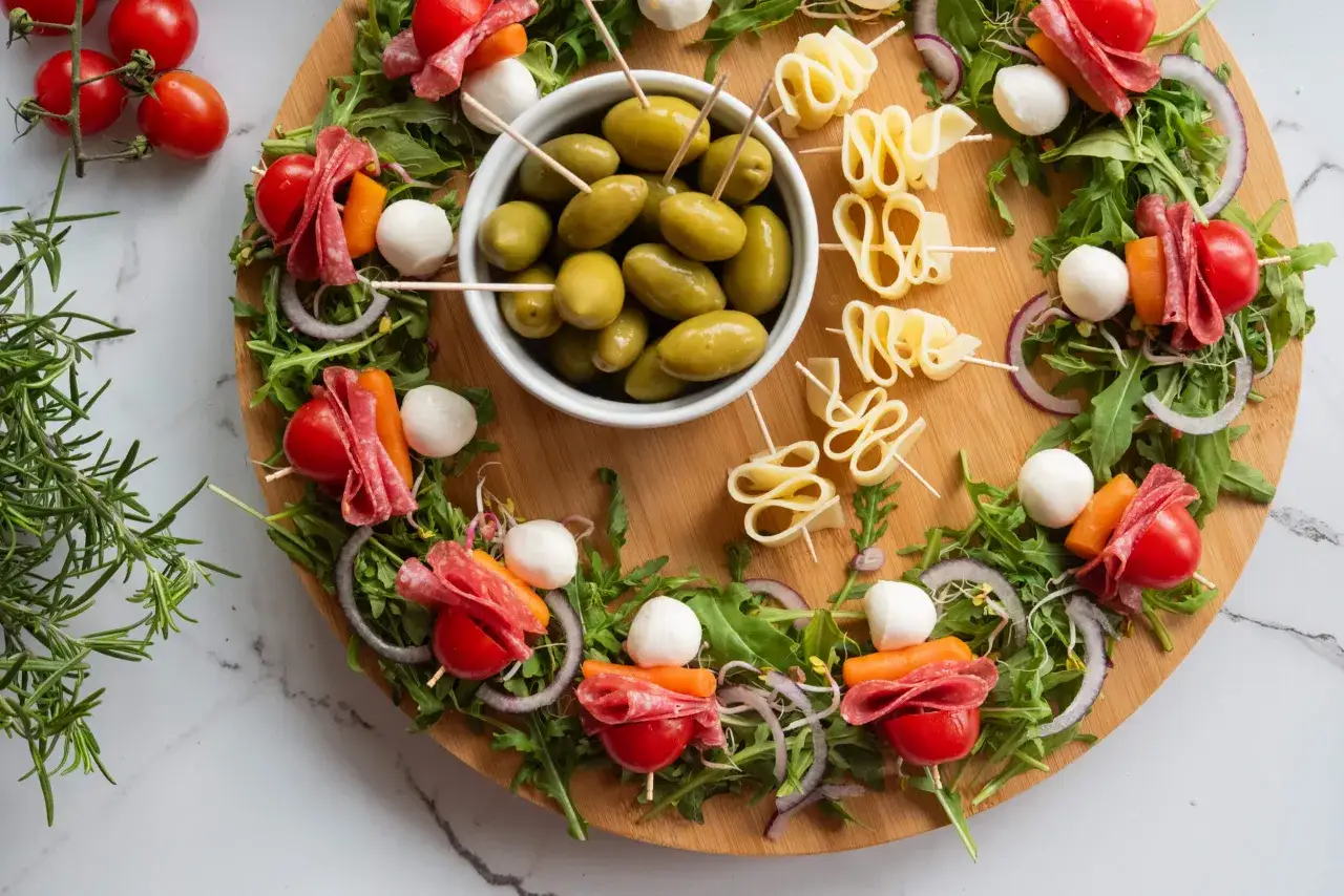 różnorodne finger food na imprezę
