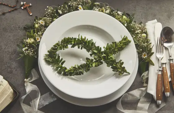 Menu na komunię w domu - jak ułożyć eleganckie przyjęcie